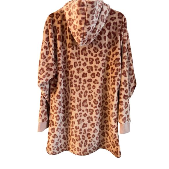 NWT Juicy Couture Leopard Throwzy Plush W/ Hood Sequin Logo S/M Pullover - Picture 2 of 5